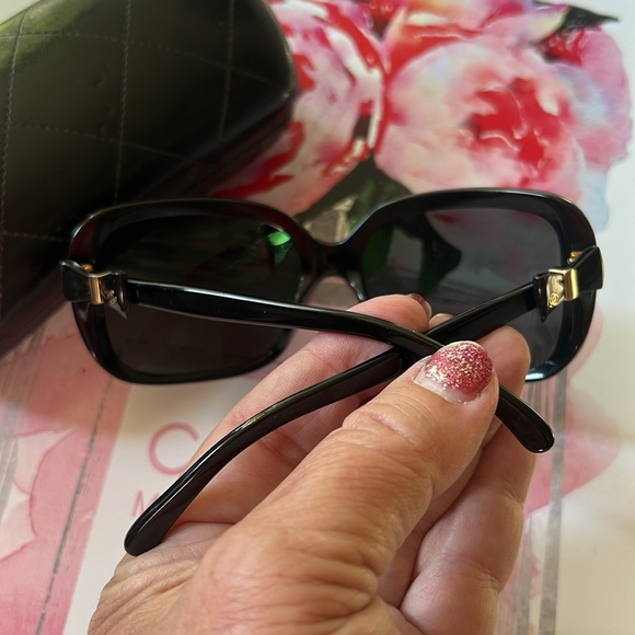 Chanel bow black oversized Sunglasses with case - Picture 4 of 8